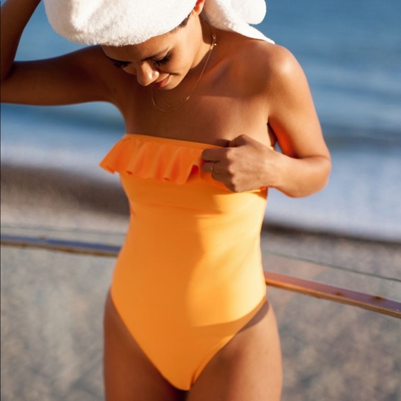 GNASH swim X U Bandeau One-
Piece Swimsuit 4 - Picture 6 of 6